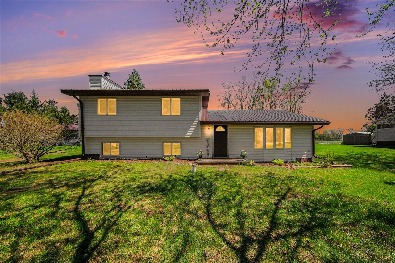 5497 Clark Lake Road, Jackson, MI, 49201-9288