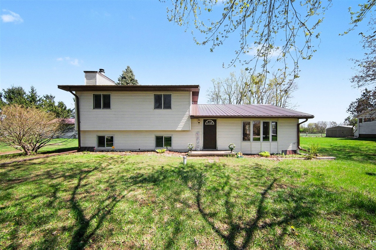 5497 Clark Lake Road, Jackson, MI, 49201-9288