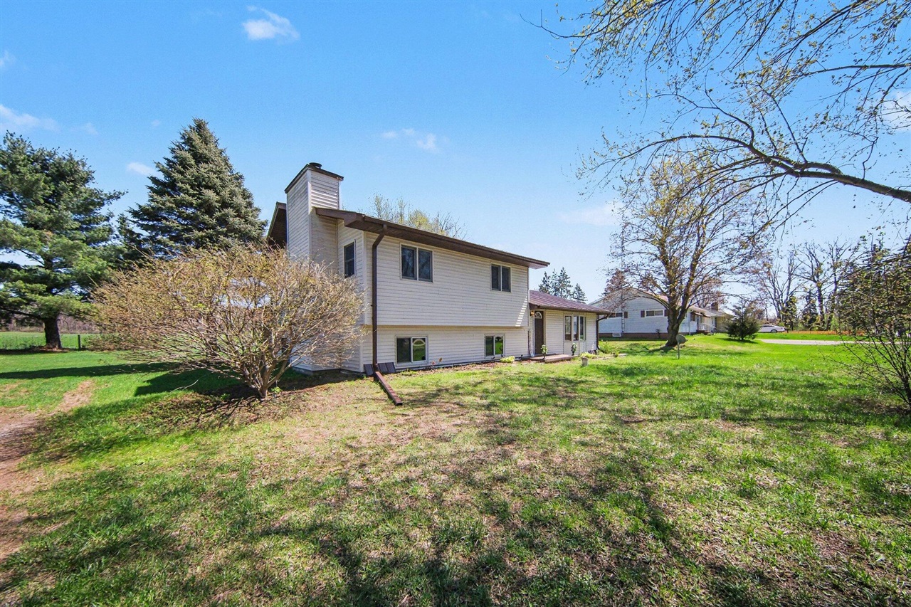 5497 Clark Lake Road, Jackson, MI, 49201-9288