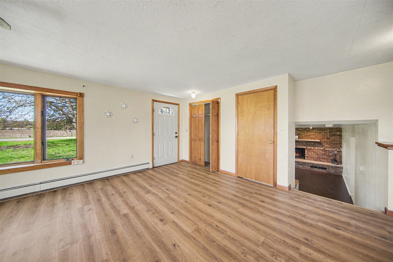5497 Clark Lake Road, Jackson, MI, 49201-9288