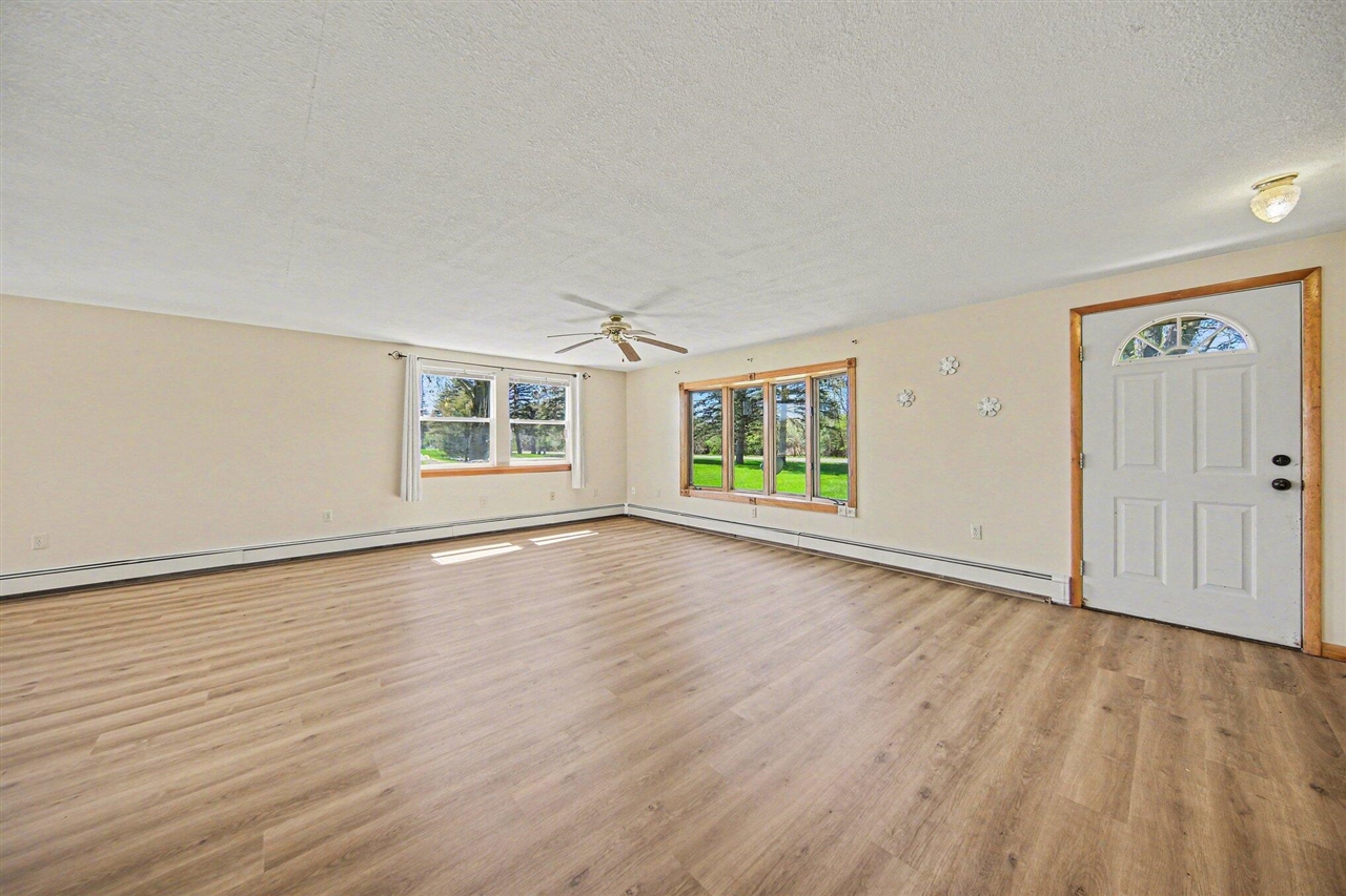 5497 Clark Lake Road, Jackson, MI, 49201-9288