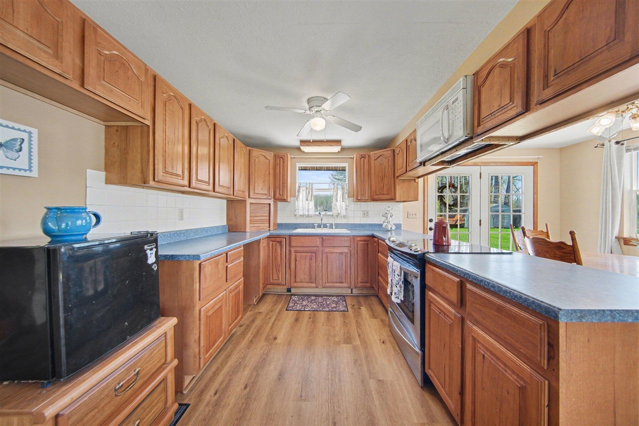 5497 Clark Lake Road, Jackson, MI, 49201-9288