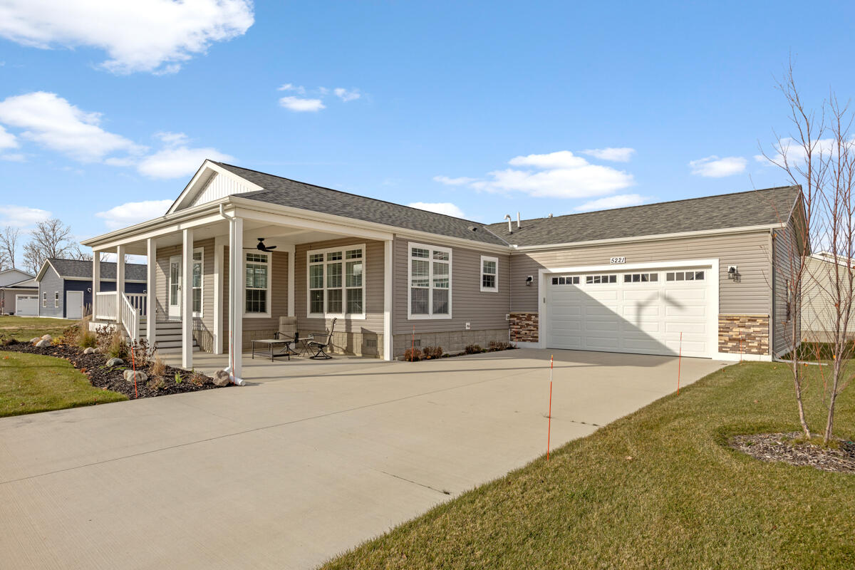 5221 Hollow Lane UNIT&nbsp;170, Holland, MI, 49423-8202