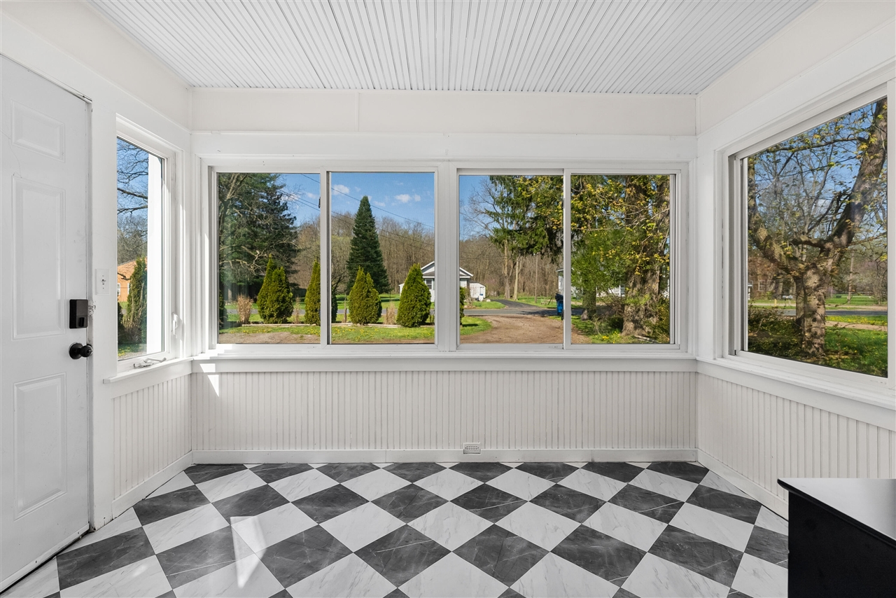 8492 Douglas Avenue, Kalamazoo, MI, 49009