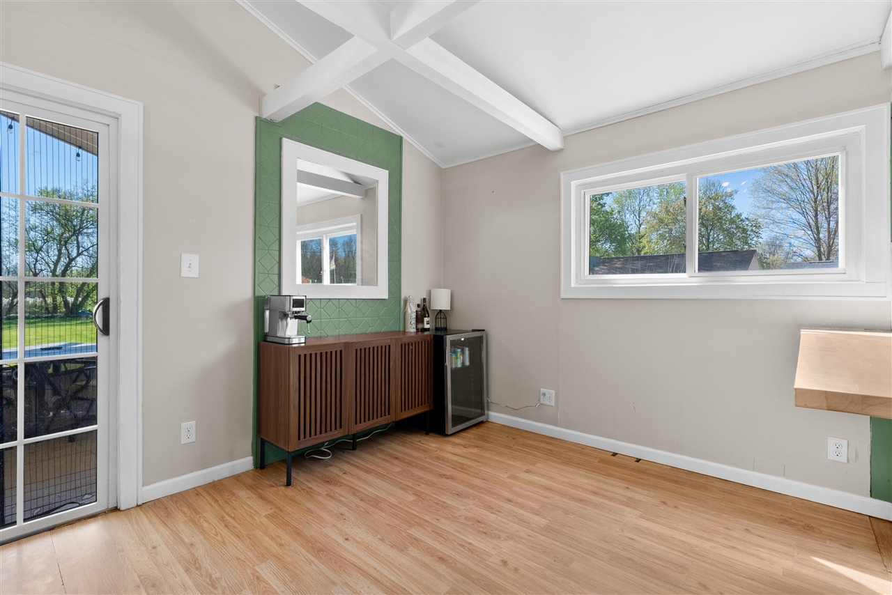 8492 Douglas Avenue, Kalamazoo, MI, 49009