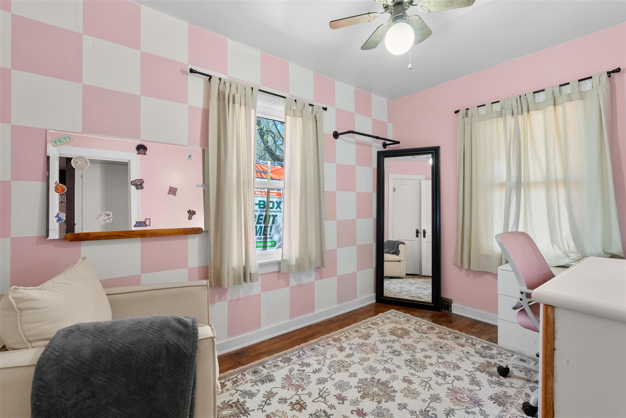 8492 Douglas Avenue, Kalamazoo, MI, 49009