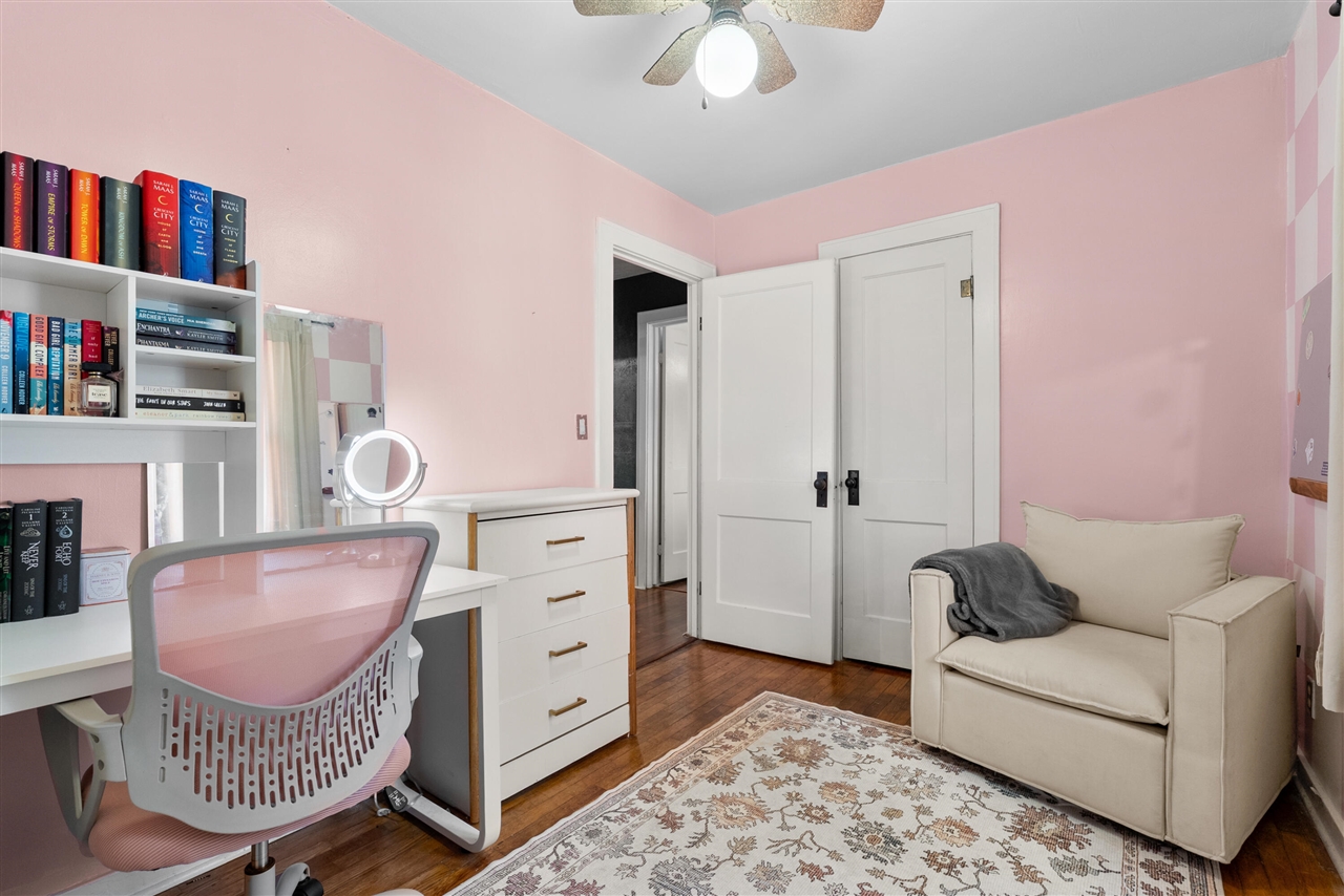 8492 Douglas Avenue, Kalamazoo, MI, 49009