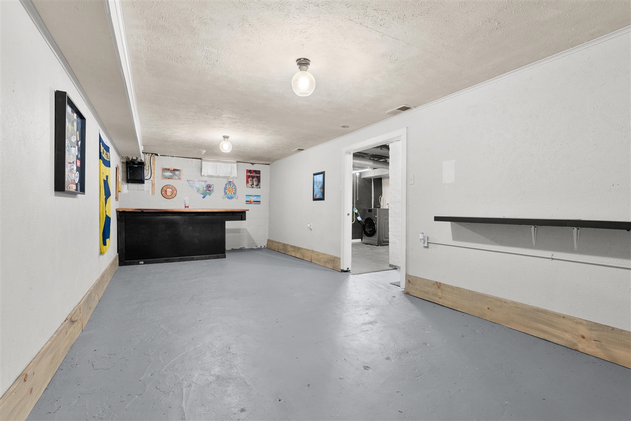 8492 Douglas Avenue, Kalamazoo, MI, 49009