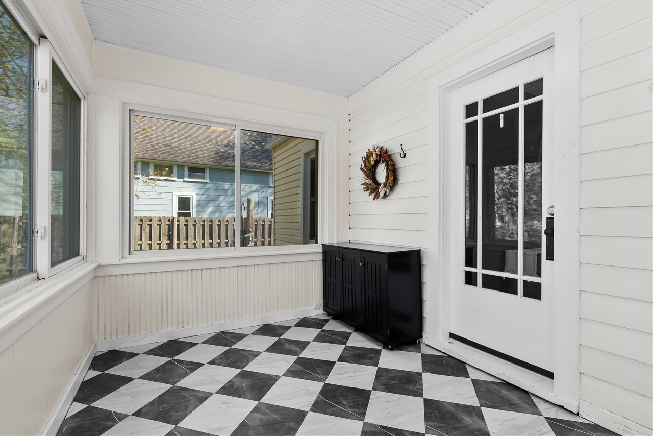 8492 Douglas Avenue, Kalamazoo, MI, 49009