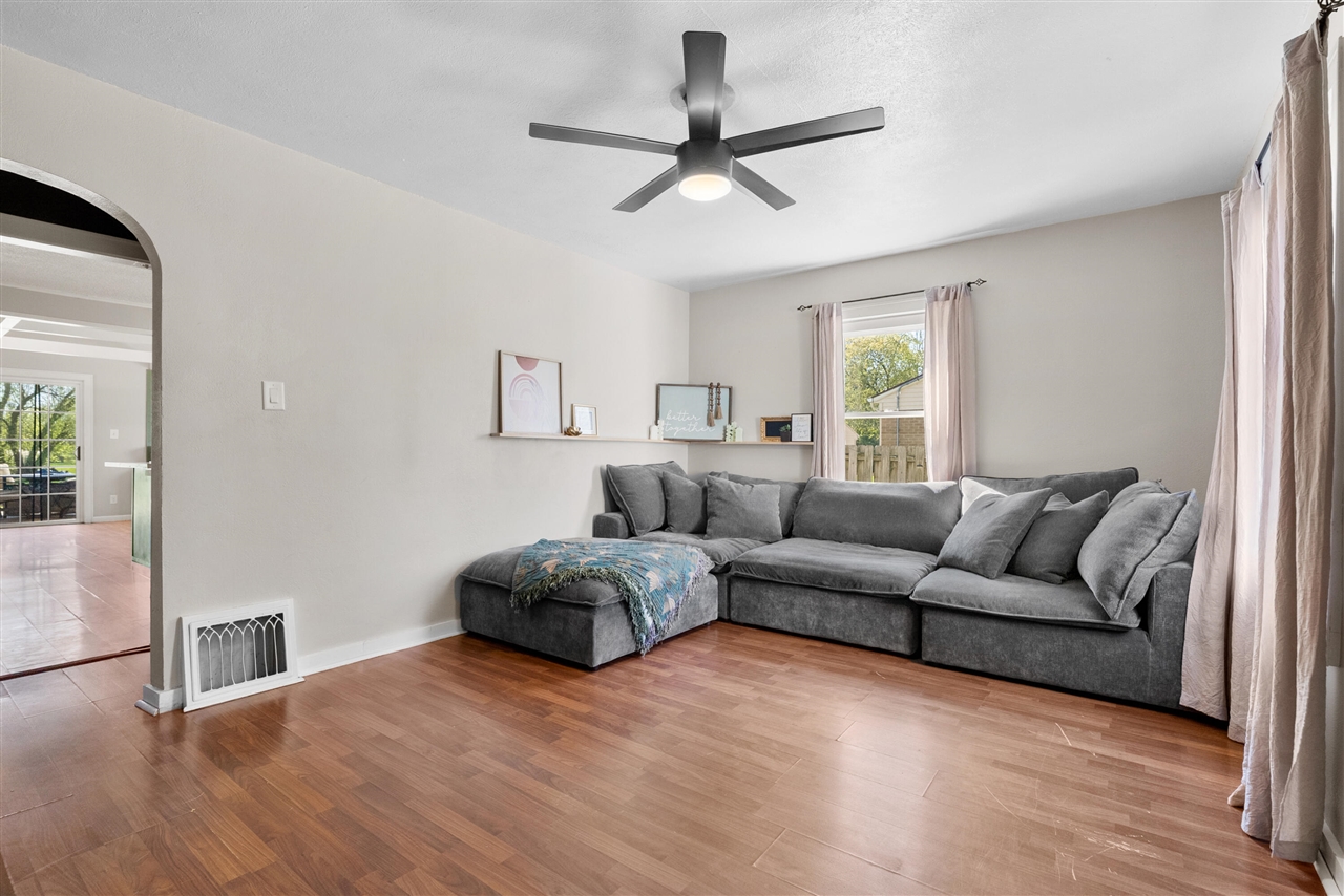 8492 Douglas Avenue, Kalamazoo, MI, 49009