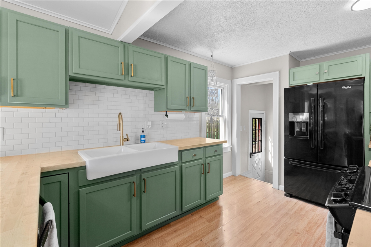 8492 Douglas Avenue, Kalamazoo, MI, 49009