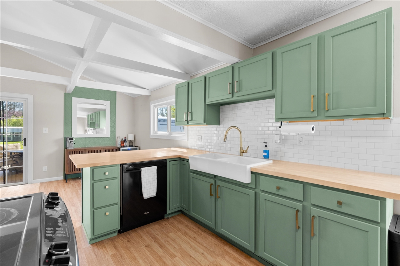 8492 Douglas Avenue, Kalamazoo, MI, 49009