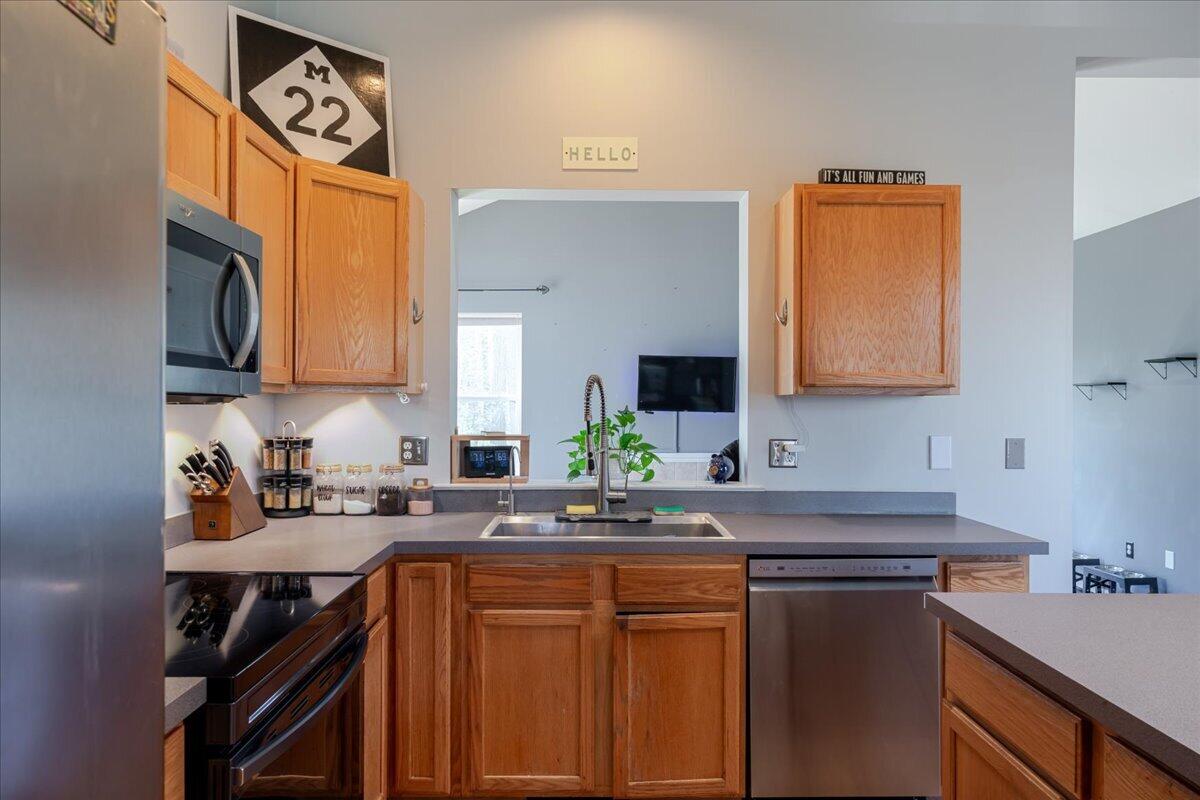 7956 Thornhill Drive, Ypsilanti, MI, 48197-6160