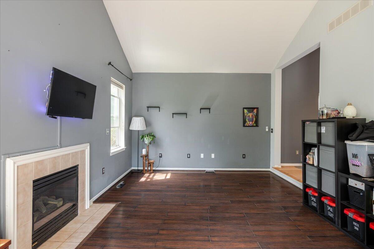 7956 Thornhill Drive, Ypsilanti, MI, 48197-6160