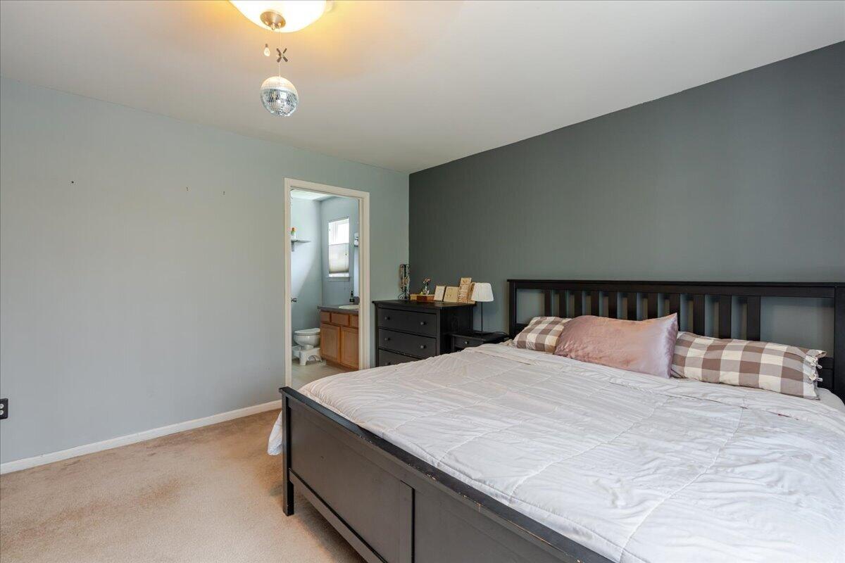 7956 Thornhill Drive, Ypsilanti, MI, 48197-6160