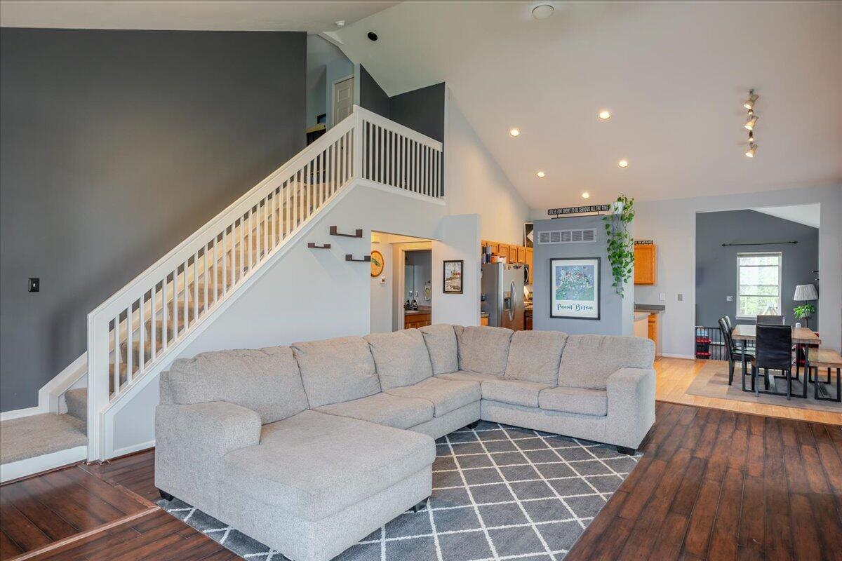 7956 Thornhill Drive, Ypsilanti, MI, 48197-6160