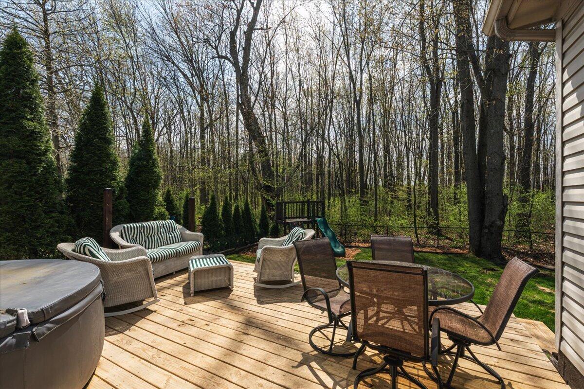 7956 Thornhill Drive, Ypsilanti, MI, 48197-6160