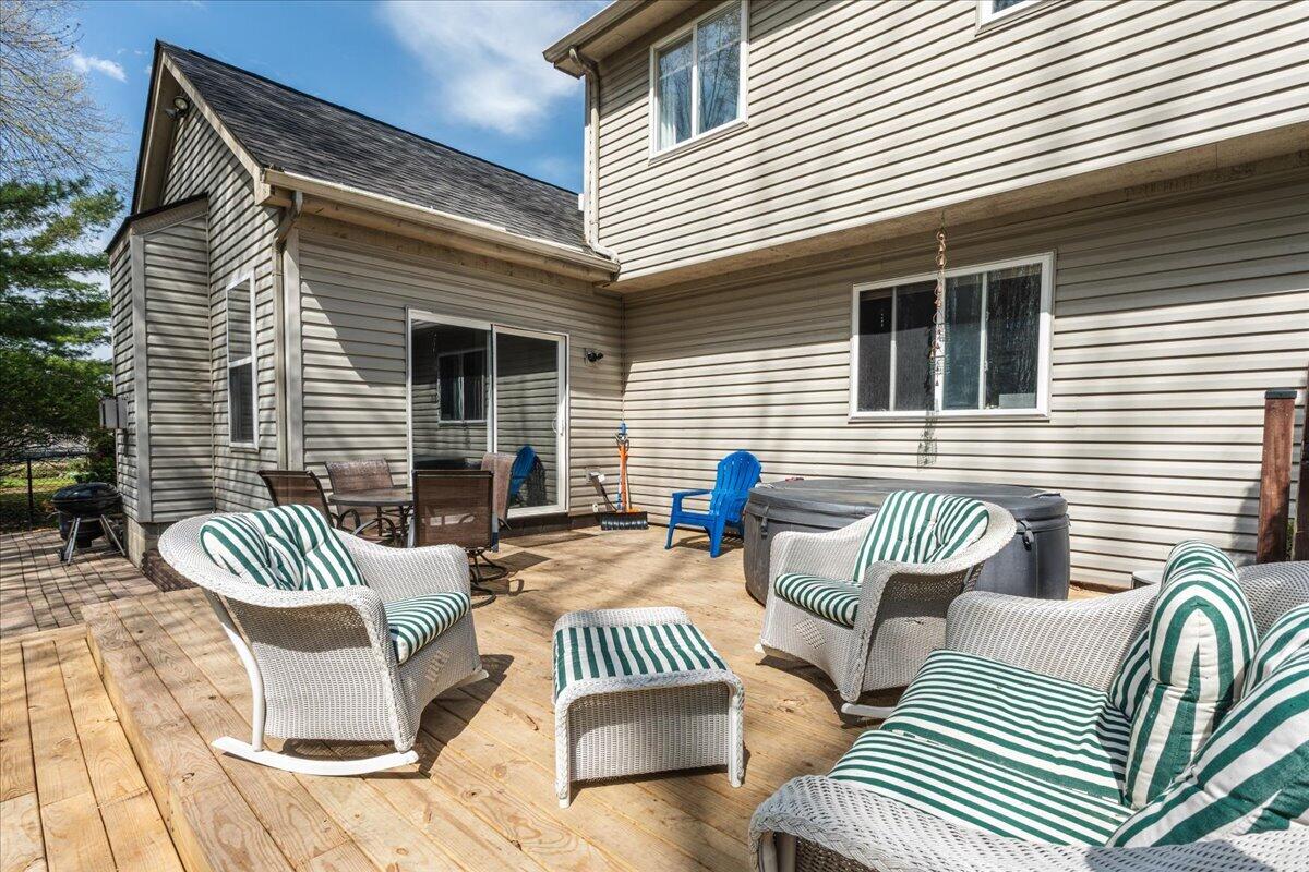 7956 Thornhill Drive, Ypsilanti, MI, 48197-6160