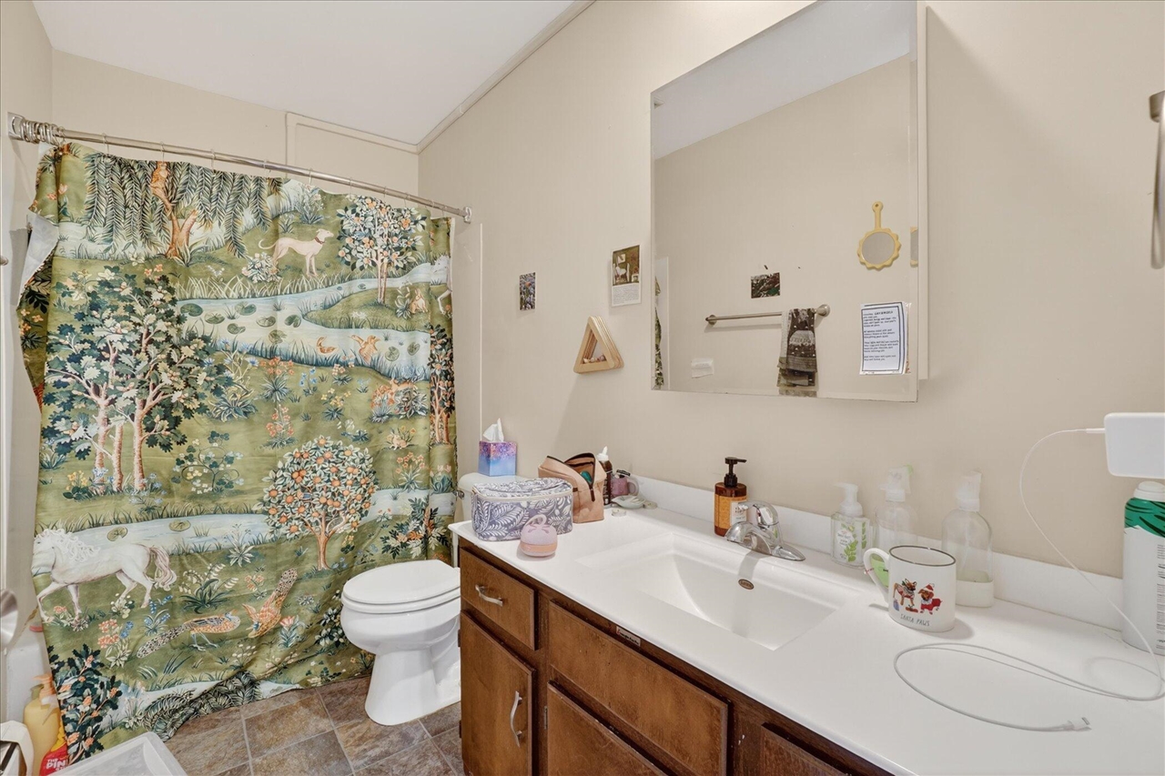 176 Oakhurst Avenue, Kalamazoo, MI, 49001-5313