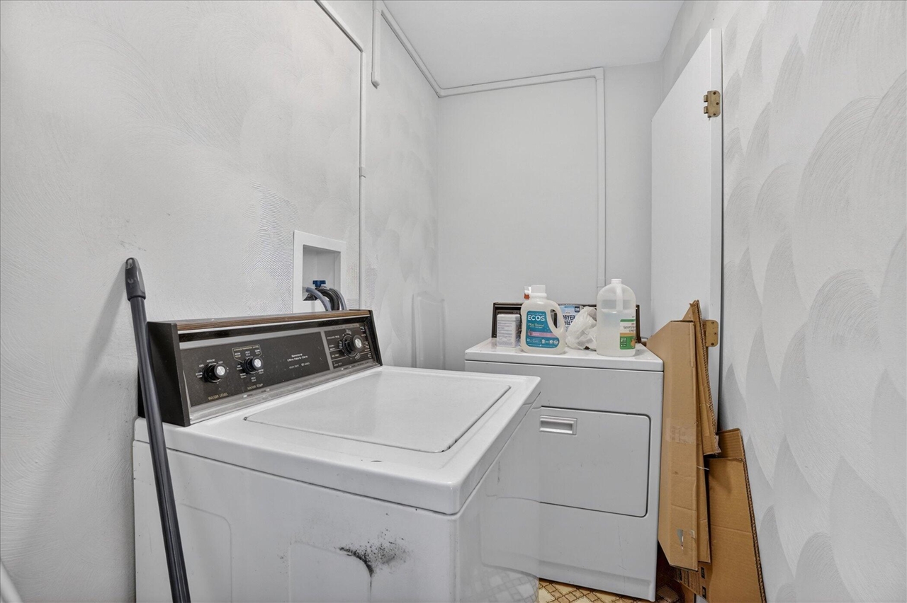 176 Oakhurst Avenue, Kalamazoo, MI, 49001-5313