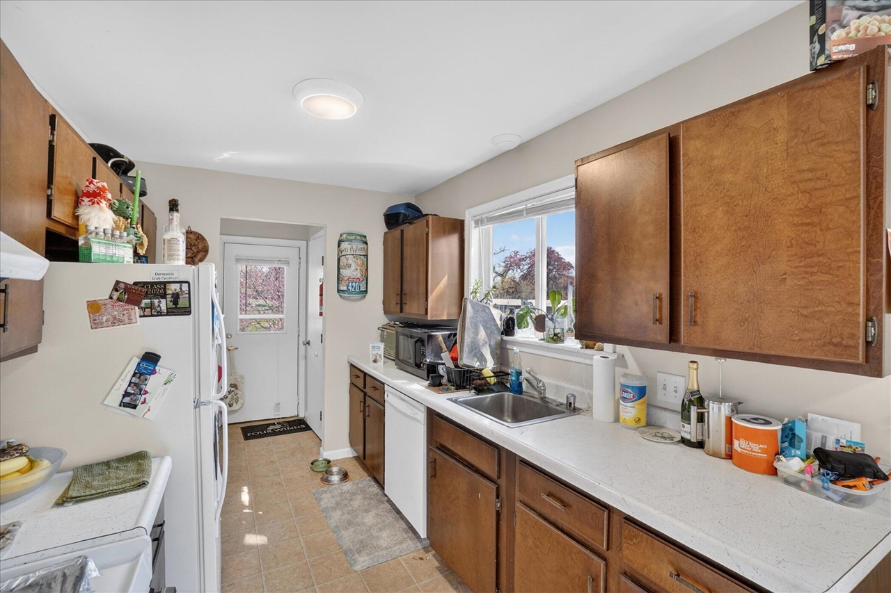 176 Oakhurst Avenue, Kalamazoo, MI, 49001-5313
