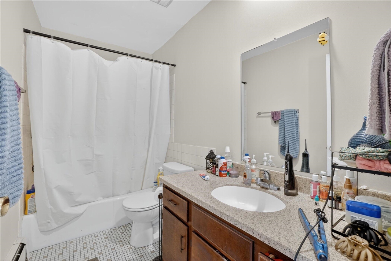 176 Oakhurst Avenue, Kalamazoo, MI, 49001-5313