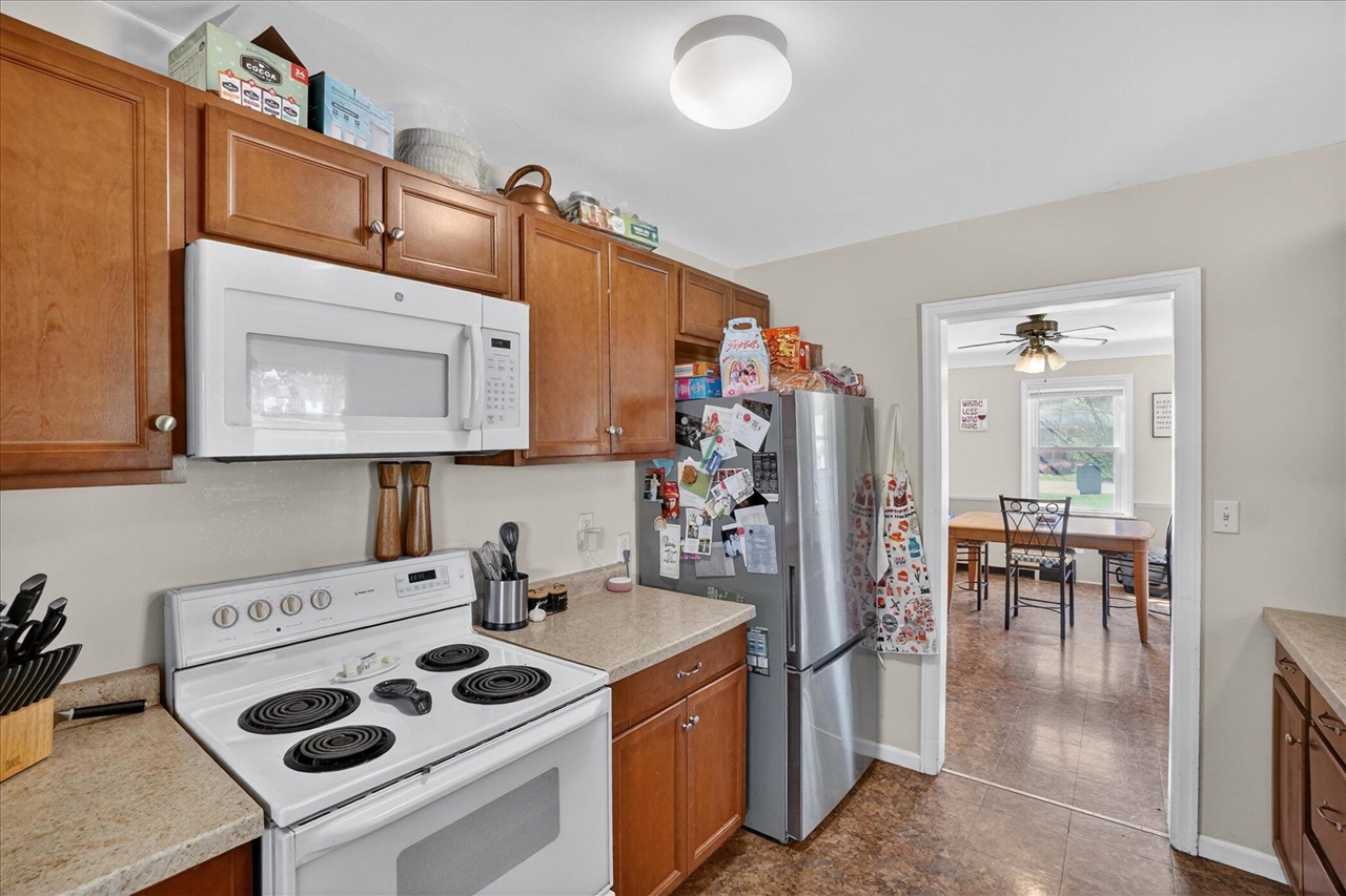 176 Oakhurst Avenue, Kalamazoo, MI, 49001-5313