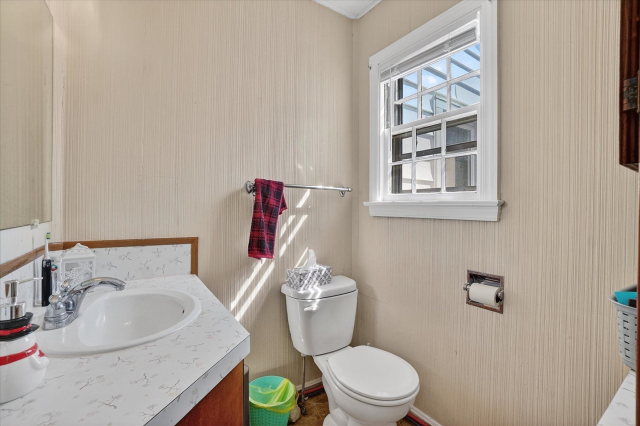 176 Oakhurst Avenue, Kalamazoo, MI, 49001-5313