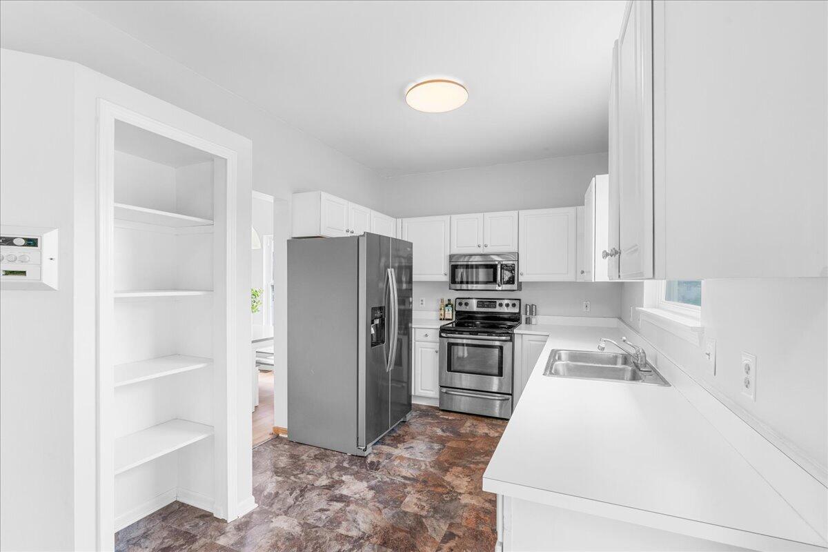 7306 Deer Track Drive, Ypsilanti, MI, 48197