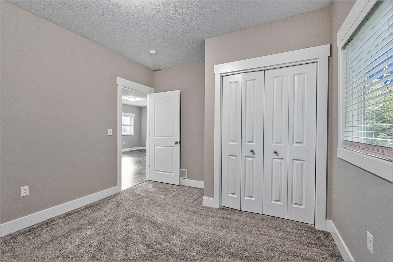 23 Batavia Place, Grand Rapids, MI, 49503-3549