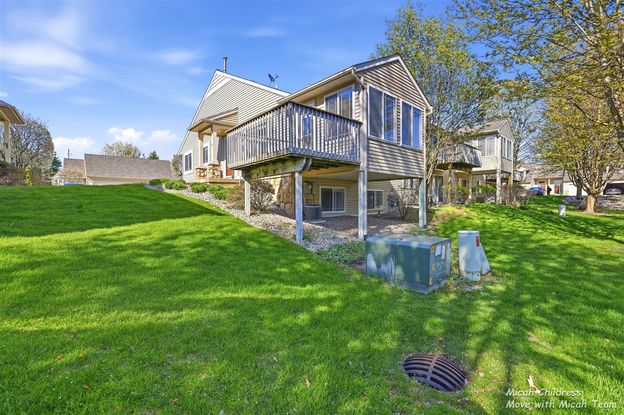 2936 Pebblestone Drive, Hudsonville, MI, 49426-8769