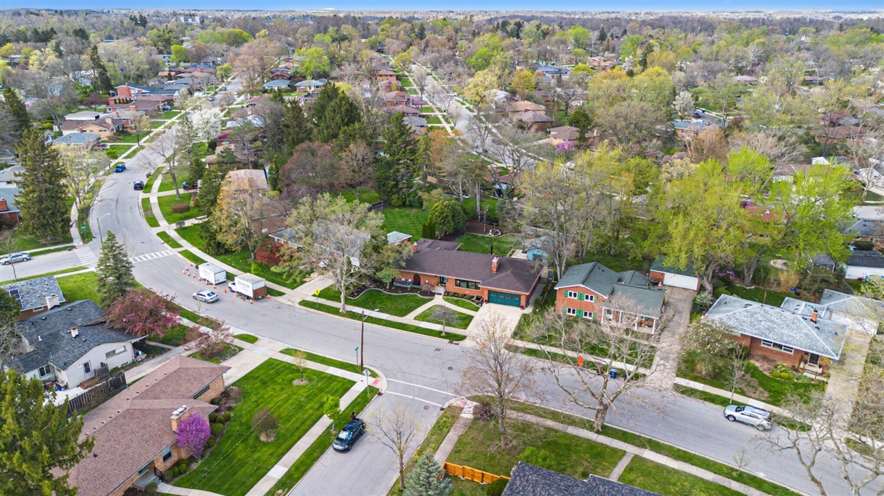 1809 Covington Drive, Ann Arbor, MI, 48103-5615