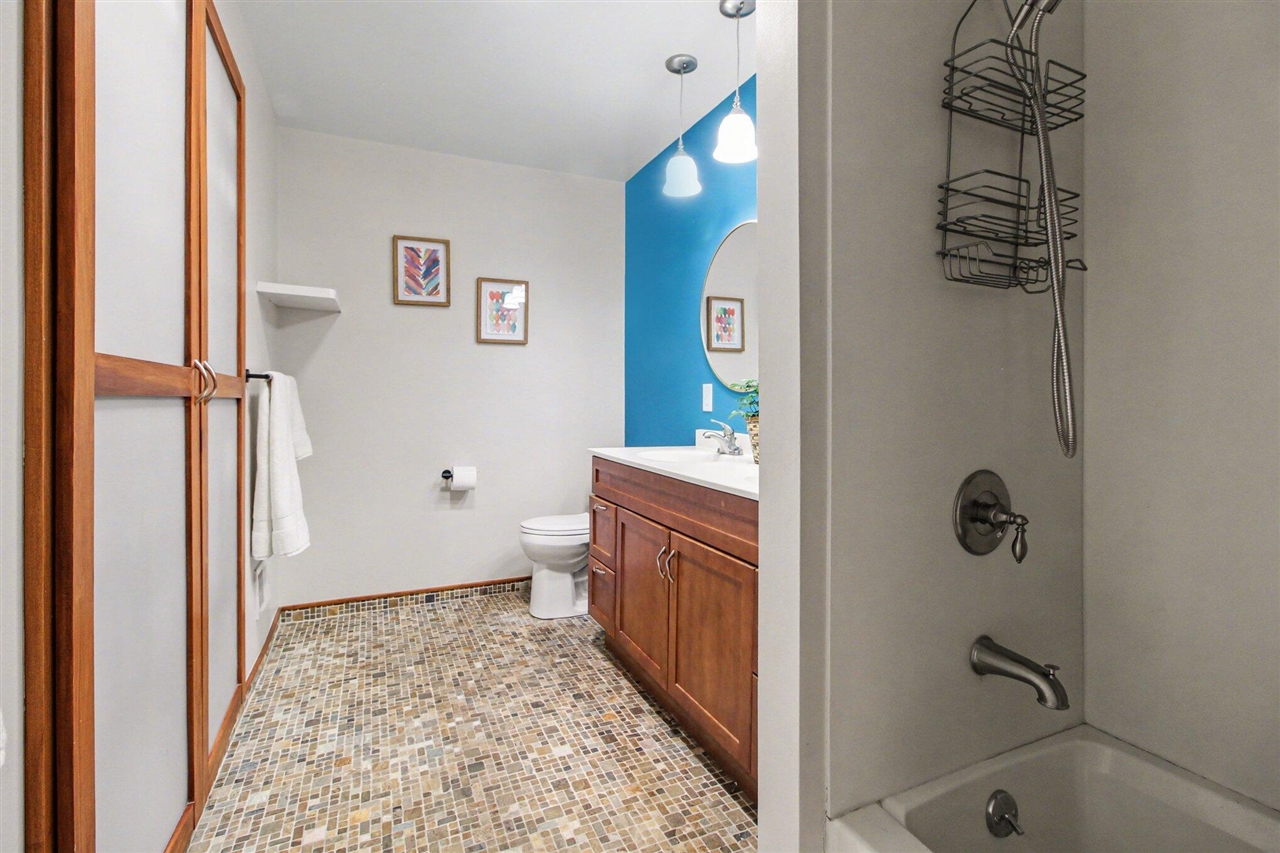 1809 Covington Drive, Ann Arbor, MI, 48103-5615