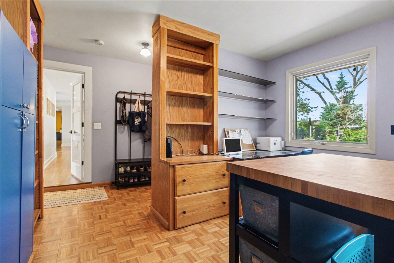 1809 Covington Drive, Ann Arbor, MI, 48103-5615