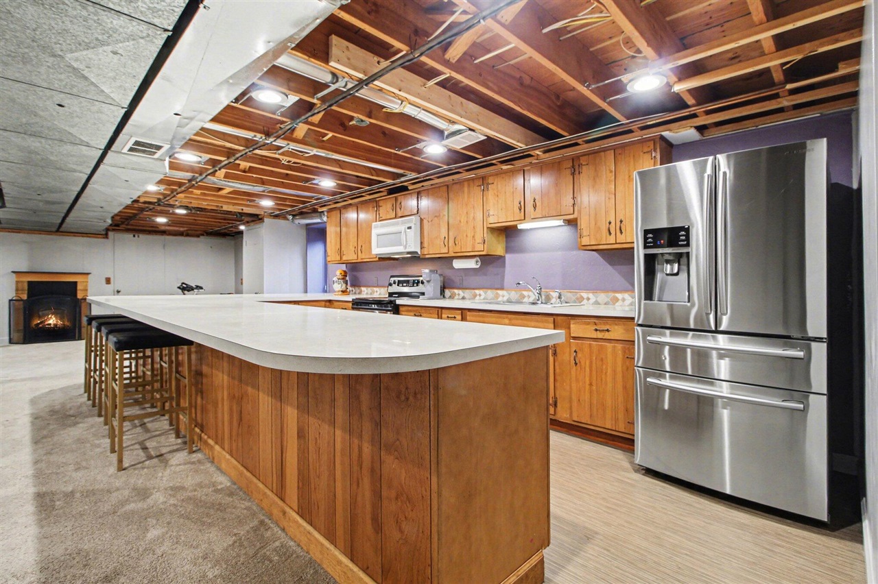 1809 Covington Drive, Ann Arbor, MI, 48103-5615