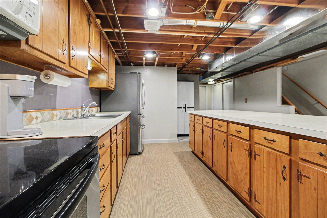 1809 Covington Drive, Ann Arbor, MI, 48103-5615