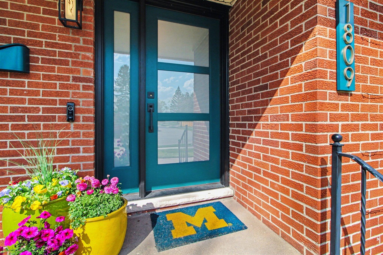 1809 Covington Drive, Ann Arbor, MI, 48103-5615