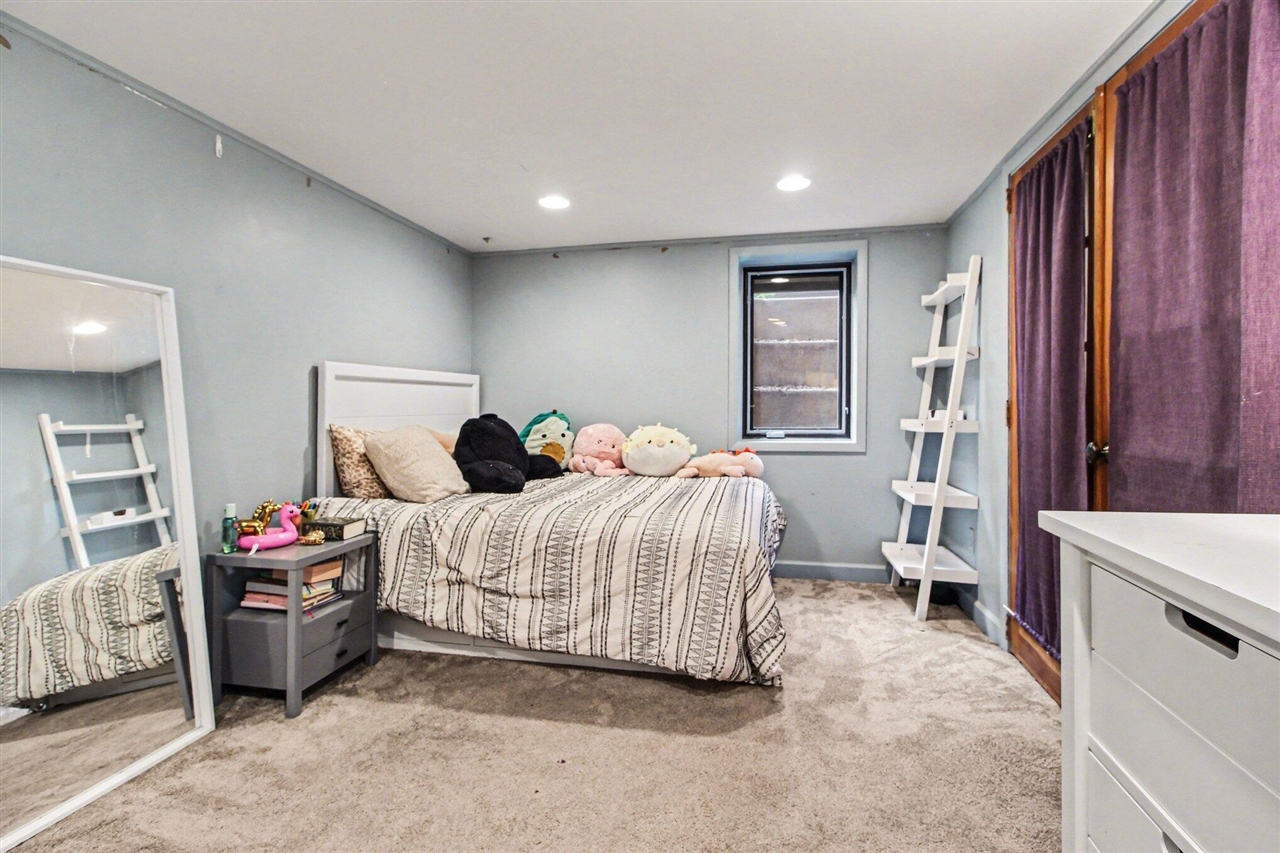 1809 Covington Drive, Ann Arbor, MI, 48103-5615