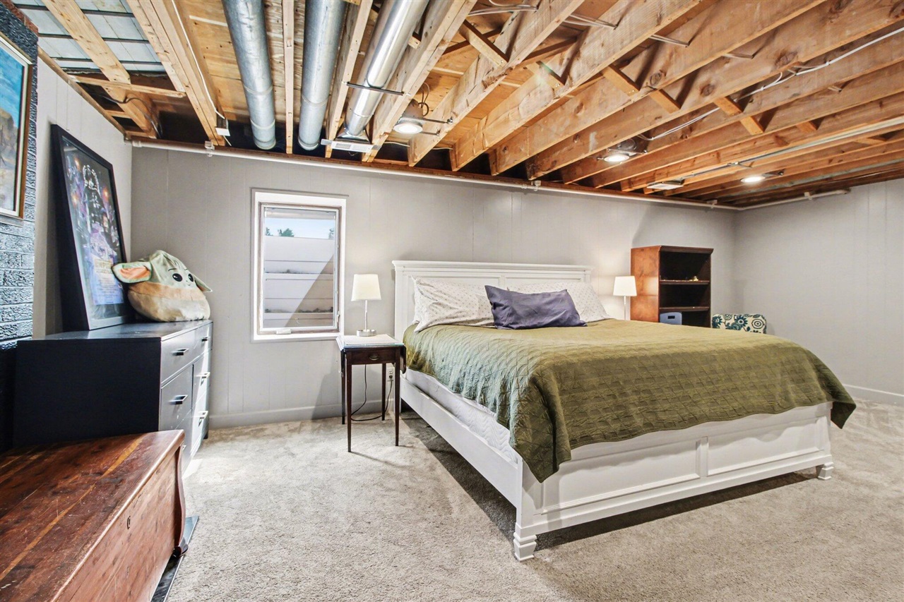 1809 Covington Drive, Ann Arbor, MI, 48103-5615