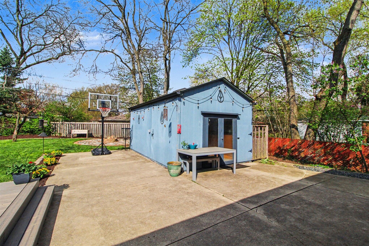 1809 Covington Drive, Ann Arbor, MI, 48103-5615