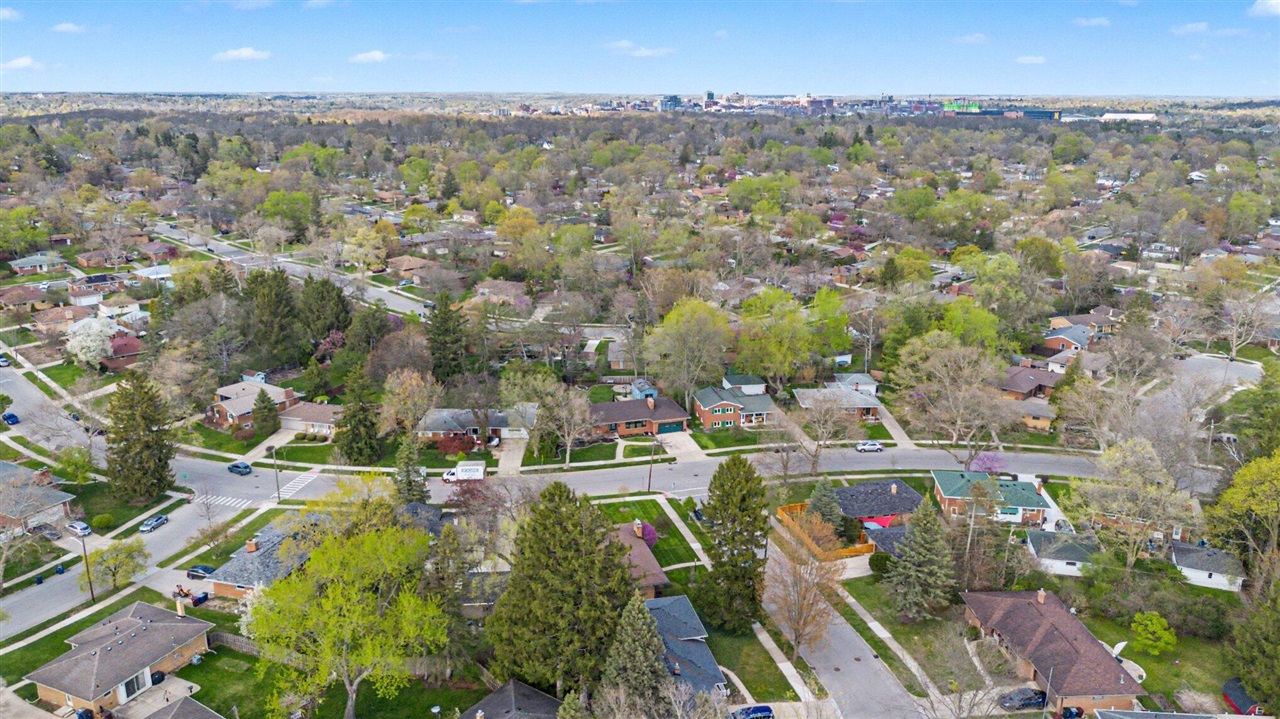 1809 Covington Drive, Ann Arbor, MI, 48103-5615