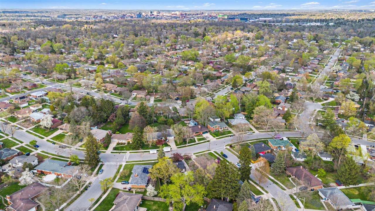 1809 Covington Drive, Ann Arbor, MI, 48103-5615