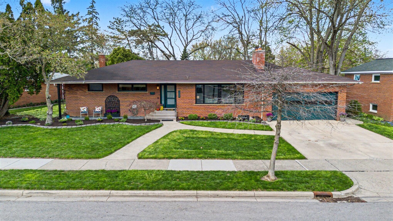 1809 Covington Drive, Ann Arbor, MI, 48103-5615