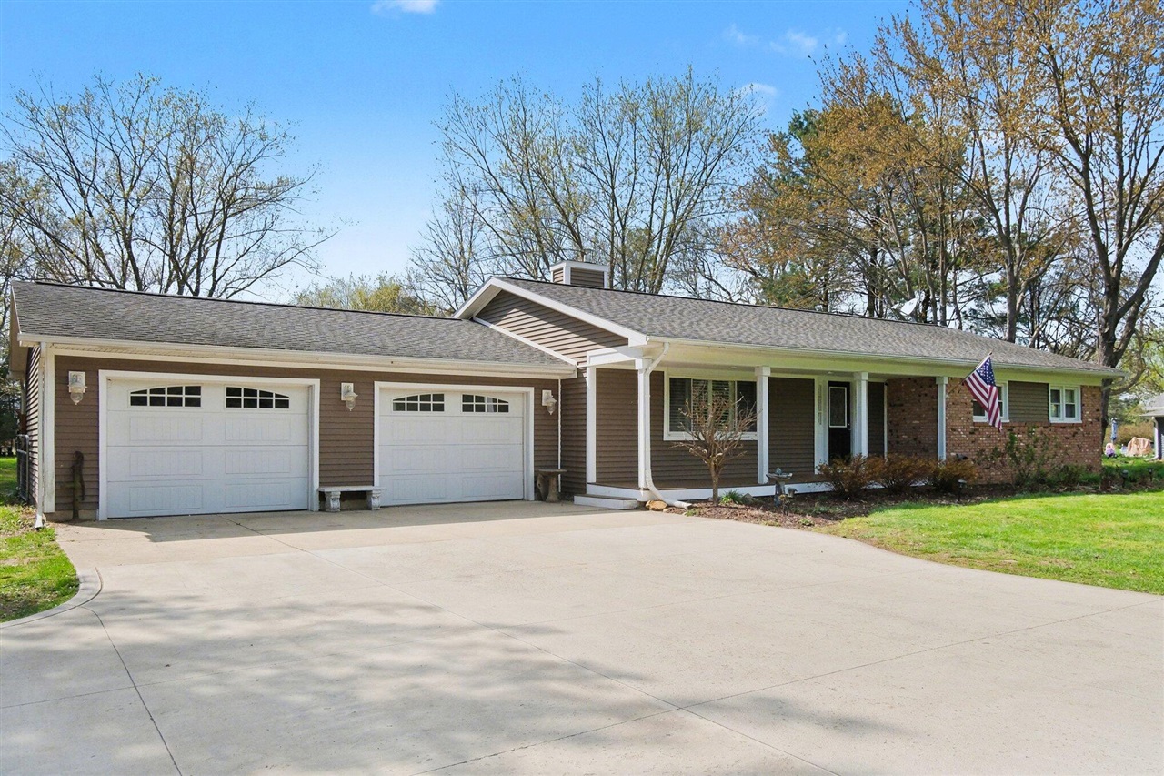 3290 Mount Hope Road, Grass Lake, MI, 49240-9820