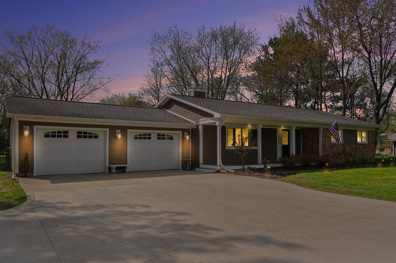 3290 Mount Hope Road, Grass Lake, MI, 49240-9820