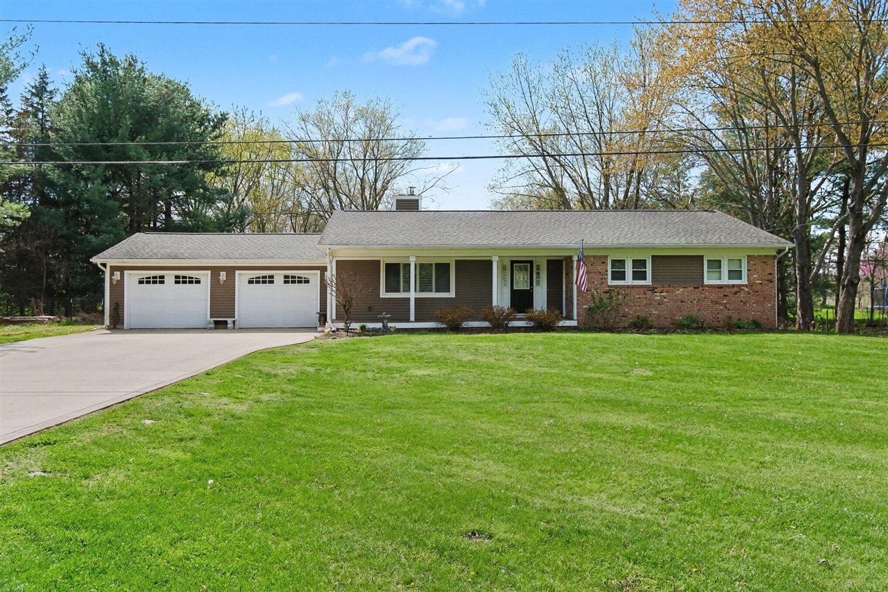 3290 Mount Hope Road, Grass Lake, MI, 49240-9820