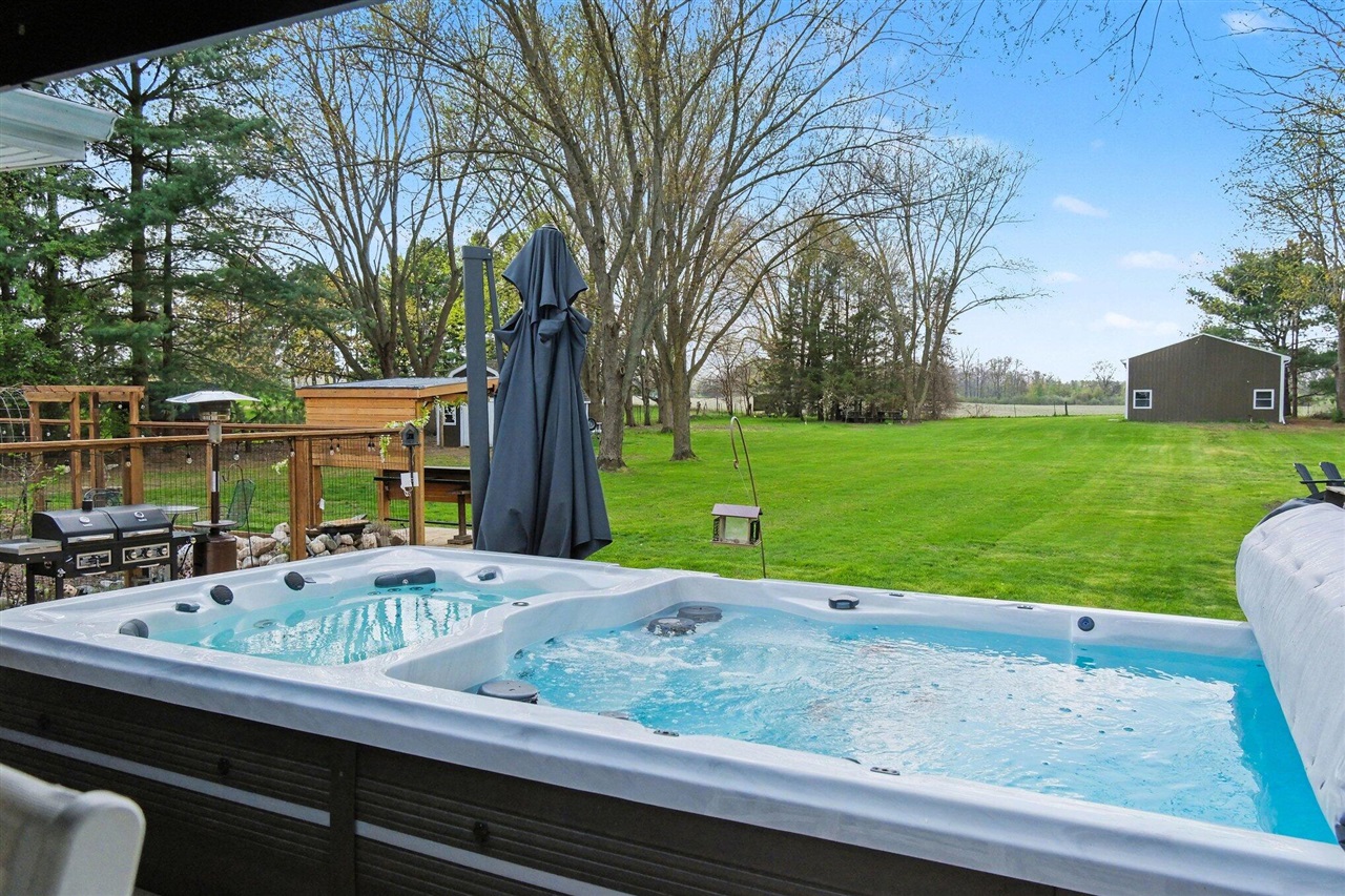 3290 Mount Hope Road, Grass Lake, MI, 49240-9820