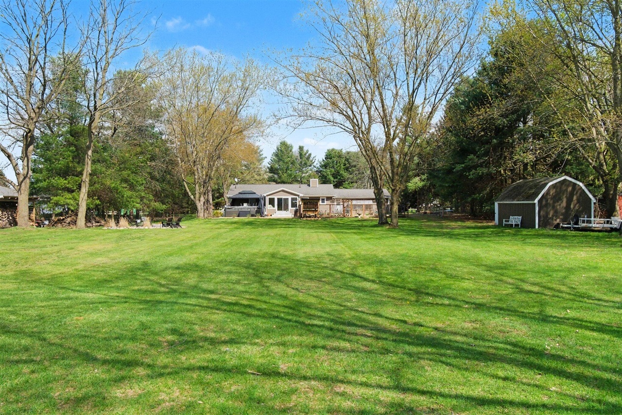 3290 Mount Hope Road, Grass Lake, MI, 49240-9820