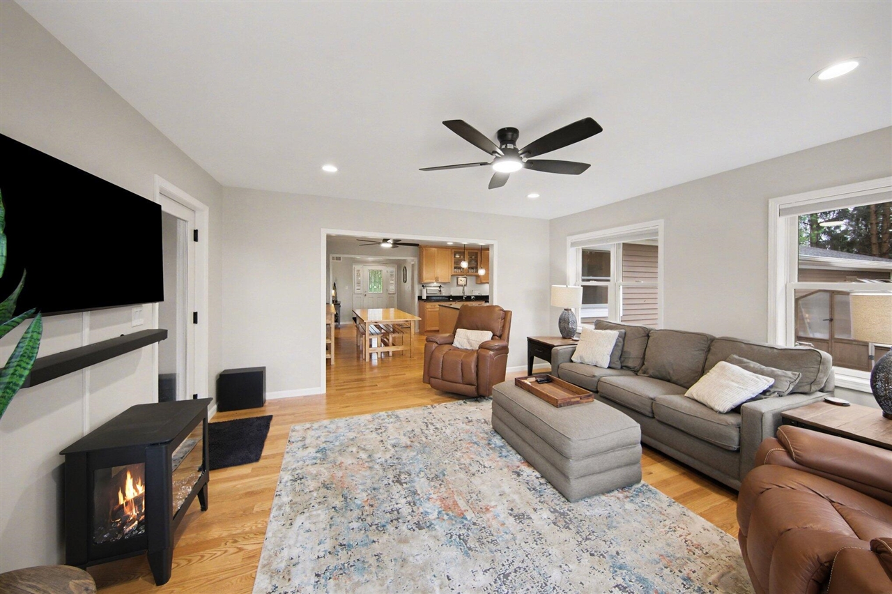 3290 Mount Hope Road, Grass Lake, MI, 49240-9820