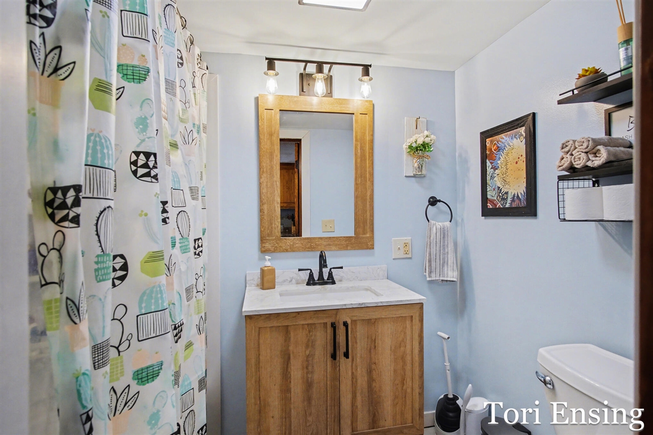 814 E Summit Street, Greenville, MI, 48838-1360